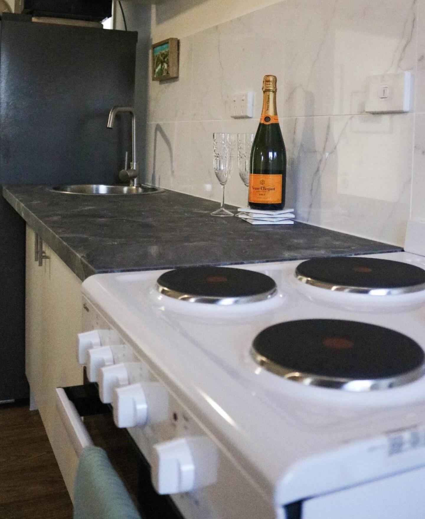 Seascape Retreat - Time To Slow Down - Suits Couples Or Family With Kids With 2 Sleeping Spaces *