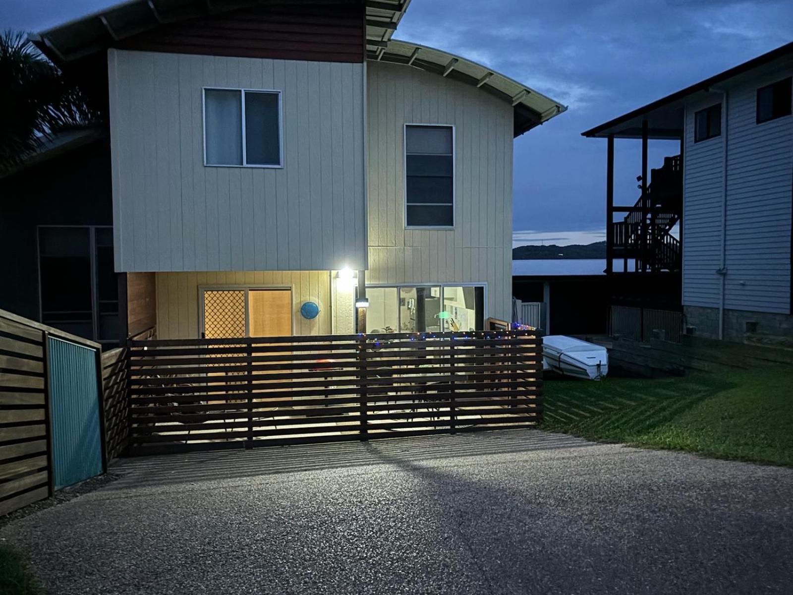 Apartment Seascape Retreat - Time To Slow Down - Suits Couples Or Family With Kids With 2 Sleeping Spaces